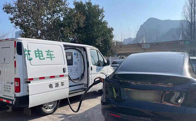 泰顺汽车搭电